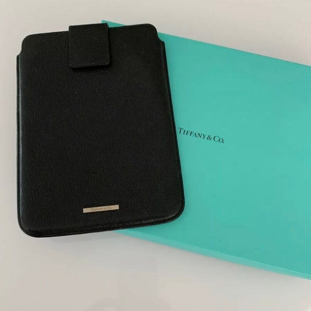 RARE discontinued TIFFANY & Co iPad mini case